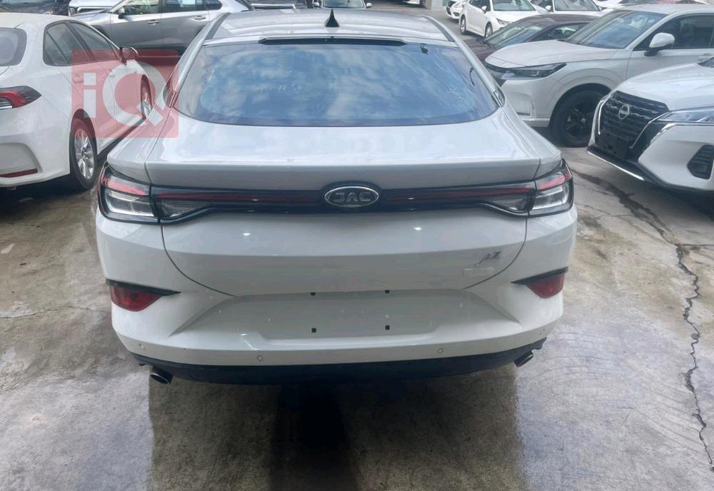 جاک J7